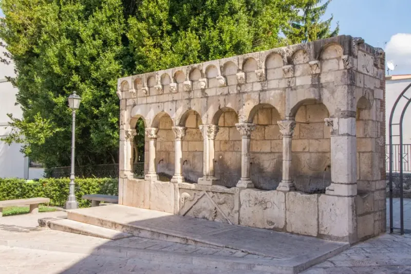 Fontana Fraterna in Piazza Celestino V, Isernia